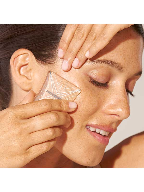 Tweezerman Clear Skin Microderm Tool - Image 3