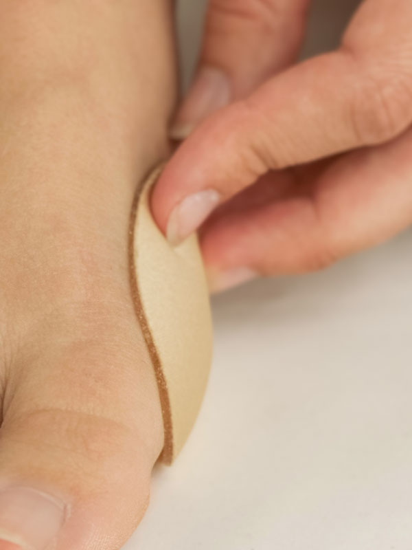 Vaivaisenluunsuoja, kangaspäällysteinen, yksi koko - Image 5