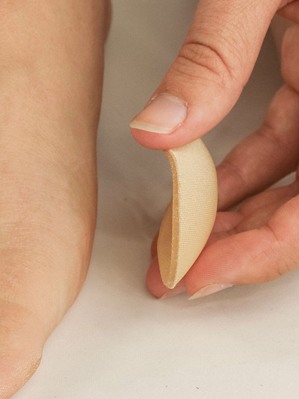 Vaivaisenluunsuoja, kangaspäällysteinen, yksi koko - Image 4