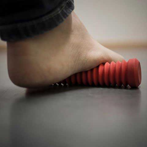 PediRoller jalkapohjan hierontarulla