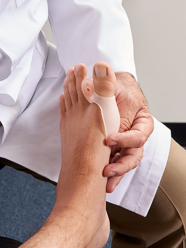 Vaivaisenluunsuoja varpaanerottajalla, säädettävä - Image 2